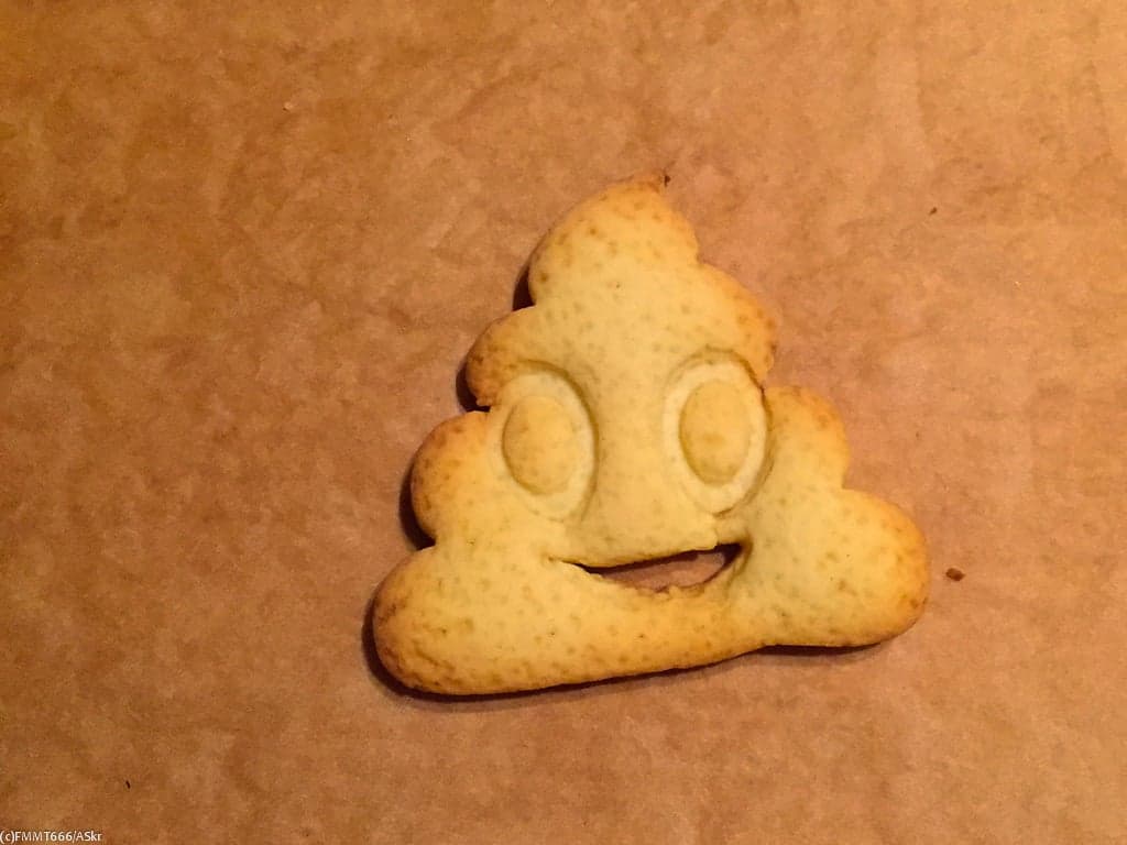 Формочка для печенья Poop Emoji