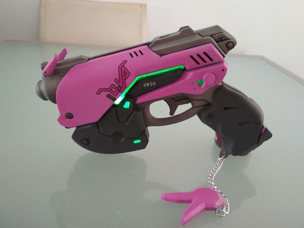 Пистолет D.Va Overwatch, выдолбленный под светодиоды