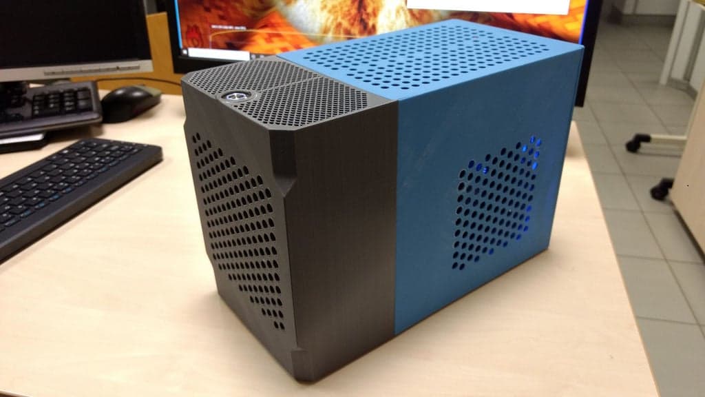 Корпус для ПК мини-ITX...